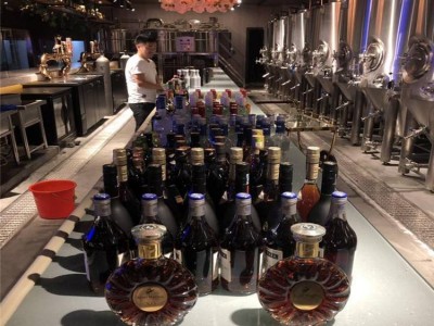 昆明500升啤酒屋精釀啤酒設備一套大概多少錢