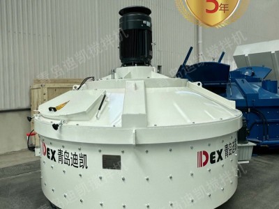 行星式立軸攪拌機(jī)獨(dú)特設(shè)計(jì)傳動(dòng)結(jié)構(gòu)，低噪運(yùn)行不擾場(chǎng)